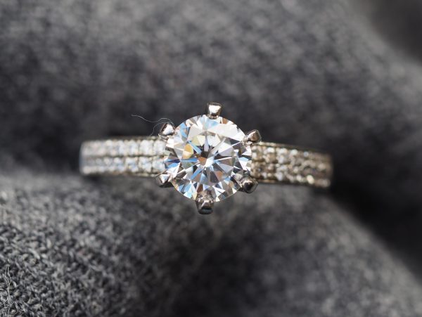 Daniela diamond ring